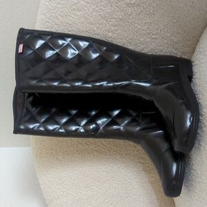 Hunter Black Women's Sandhurst Savoy Riding Rain Boot Quilted Black